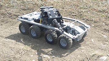 Набор LEGO 'Каракал-105 (Руикат)' - южноафриканская боевая разведывательная машина, 'Истребитель танков' XL