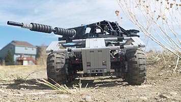 Набор LEGO 'Каракал-105 (Руикат)' - южноафриканская боевая разведывательная машина, 'Истребитель танков' XL