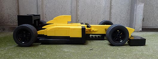 Набор LEGO Рено RS 16 Формула 1