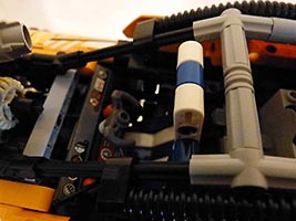 Набор LEGO 'Ползающий по камням' - оранжевый джип
