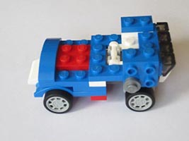 Набор LEGO MOC-5467 Гоночный грузовик с двигателем на шарнире