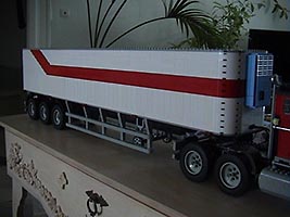 Набор LEGO Прицеп-холодильник для тягача из 5571