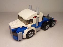 Набор LEGO Грузовик-тягач с капотом