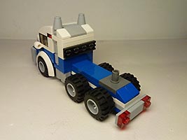 Набор LEGO Грузовик-тягач с капотом