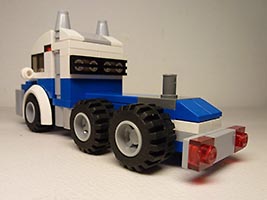 Набор LEGO Грузовик-тягач с капотом