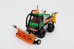 Набор LEGO Вездеход Унимог со снежным плугом