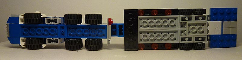 Набор LEGO Тягач с прицепом-платформой