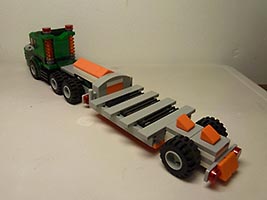 Набор LEGO Тягач с прицепом