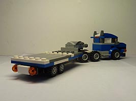 Набор LEGO Тягач с прицепом