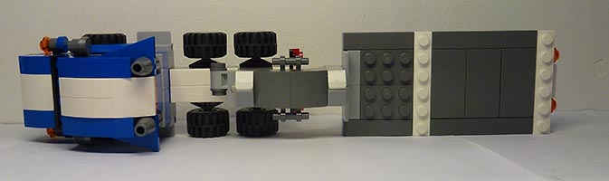Набор LEGO Тягач с прицепом