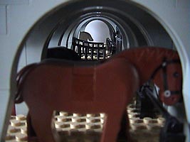 Набор LEGO Средневековая городская стена с королевскими конюшнями и седельной мастерской
