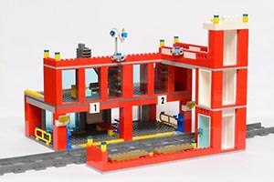 Набор LEGO Red Train Station