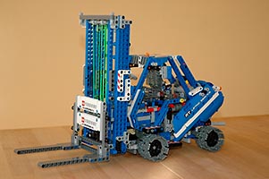 Набор LEGO FORKLIFT C MODEL 42042