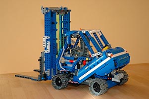 Набор LEGO FORKLIFT C MODEL 42042