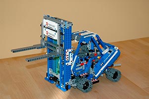 Набор LEGO FORKLIFT C MODEL 42042