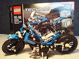 Набор LEGO 42063 BMW R 1200 GS Adventure C model
