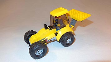 Набор LEGO Желтый трактор
