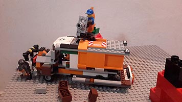 Набор LEGO 60118 - Post-Apocalyptic Armored Truck