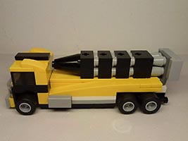 Набор LEGO Грузовик с ракетами