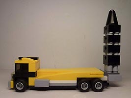 Набор LEGO Грузовик с ракетами
