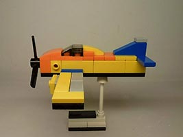 Набор LEGO Маленький самолет на подставке