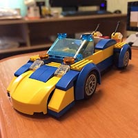Набор LEGO Гоночный автомобиль синий с желтым