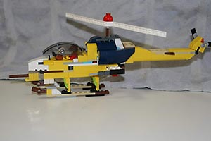 Набор LEGO Вертолет «Кобра» AH-1