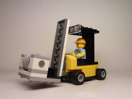 Набор LEGO Вилочный погрузчик для минифигурки
