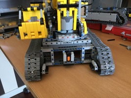 Набор LEGO Crawler crane chassis