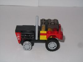 Набор LEGO Трактор