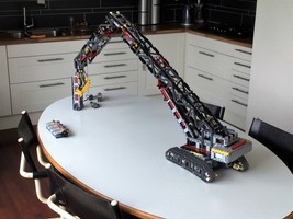 Набор LEGO Demolition crane