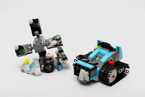 Набор LEGO Exploring Vehicle