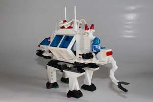 Набор LEGO Alien Moon Stalker (Futuron Style)