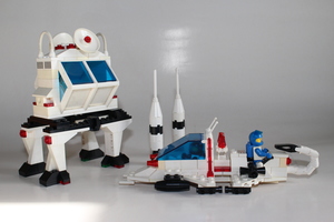 Набор LEGO Alien Moon Stalker (Futuron Style)