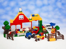 Набор LEGO 2699 Двор на ферме