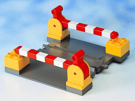 Набор LEGO 2740 Level Crossing