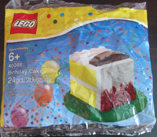 Набор LEGO 40048-2 Торт 'С Днём Рождения!' - версия с зеленым основанием