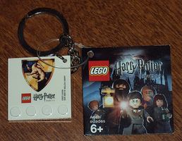 Набор LEGO 4599517 Harry Potter Hufflepuff Crest Key Chain
