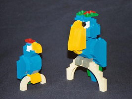 Набор LEGO LLCA28 Попугаи Полли и Пако (эксклюзив)