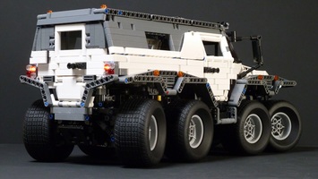 Набор LEGO Вездеход 'Авторос-Шаман' (колесная формула 8x8)